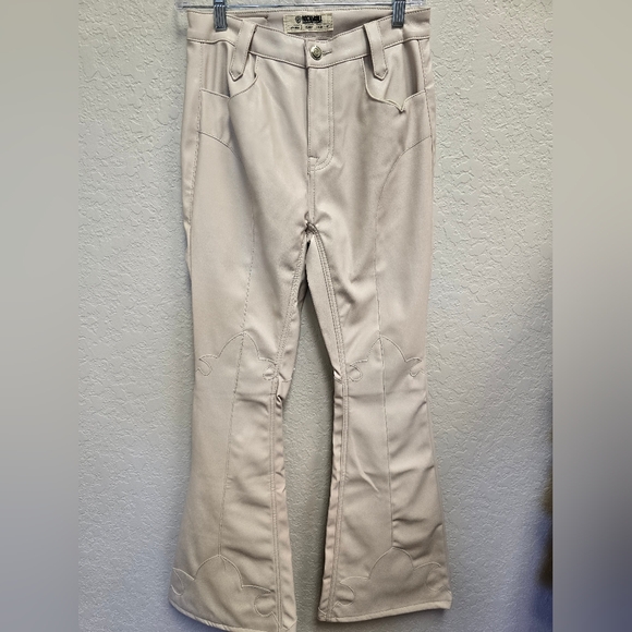 Rock & Roll Denim HIGH RISE EXTRA STRETCH FLARE FAUX LEATHER PANTS in Ivory - Picture 4 of 14